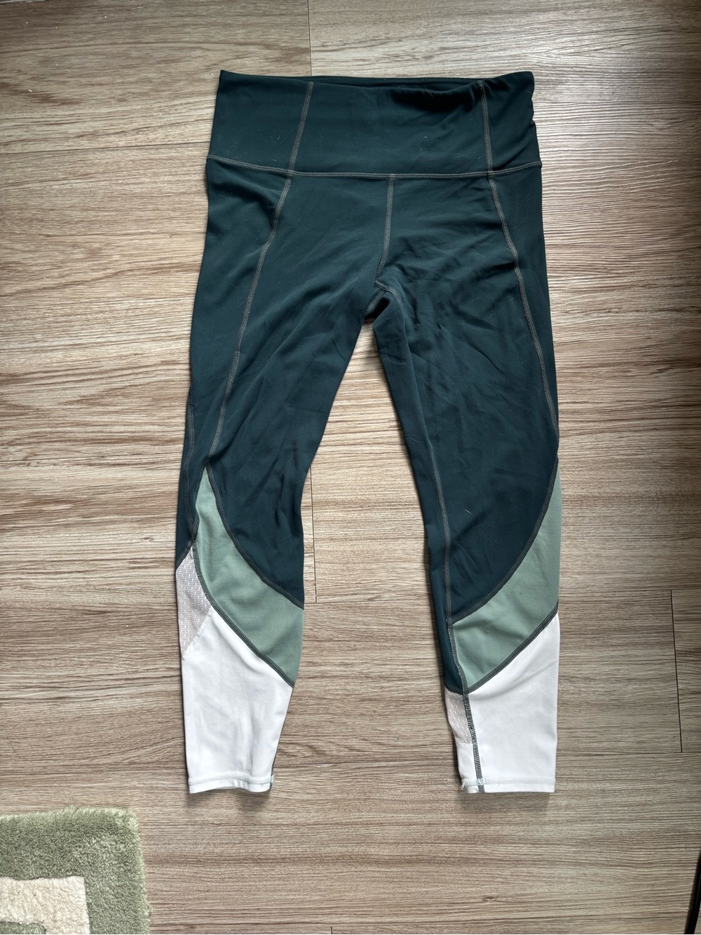 Colorblock High-Waist Athletic Leggings - Dark Green/Olive/White